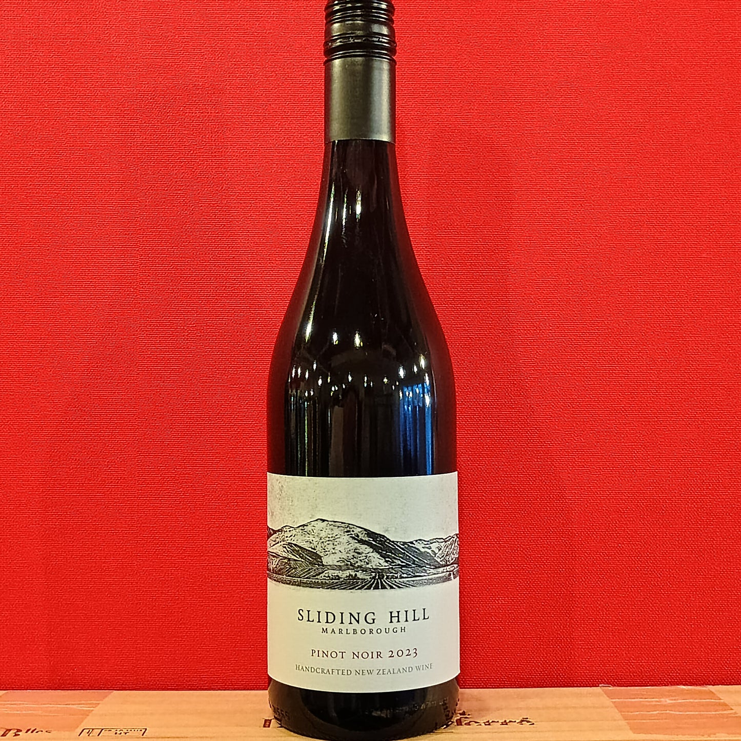 スライディング　ヒル　ピノ・ノワール　2023　アンツフィールド