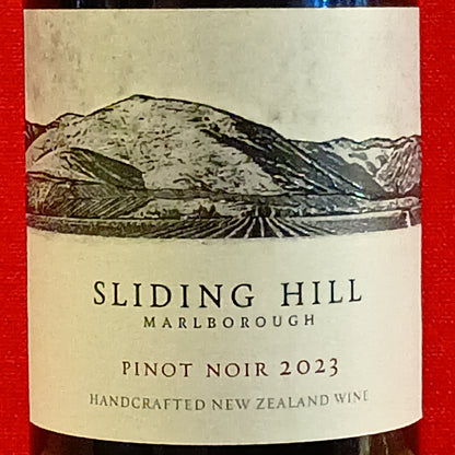 スライディング　ヒル　ピノ・ノワール　2023　アンツフィールド