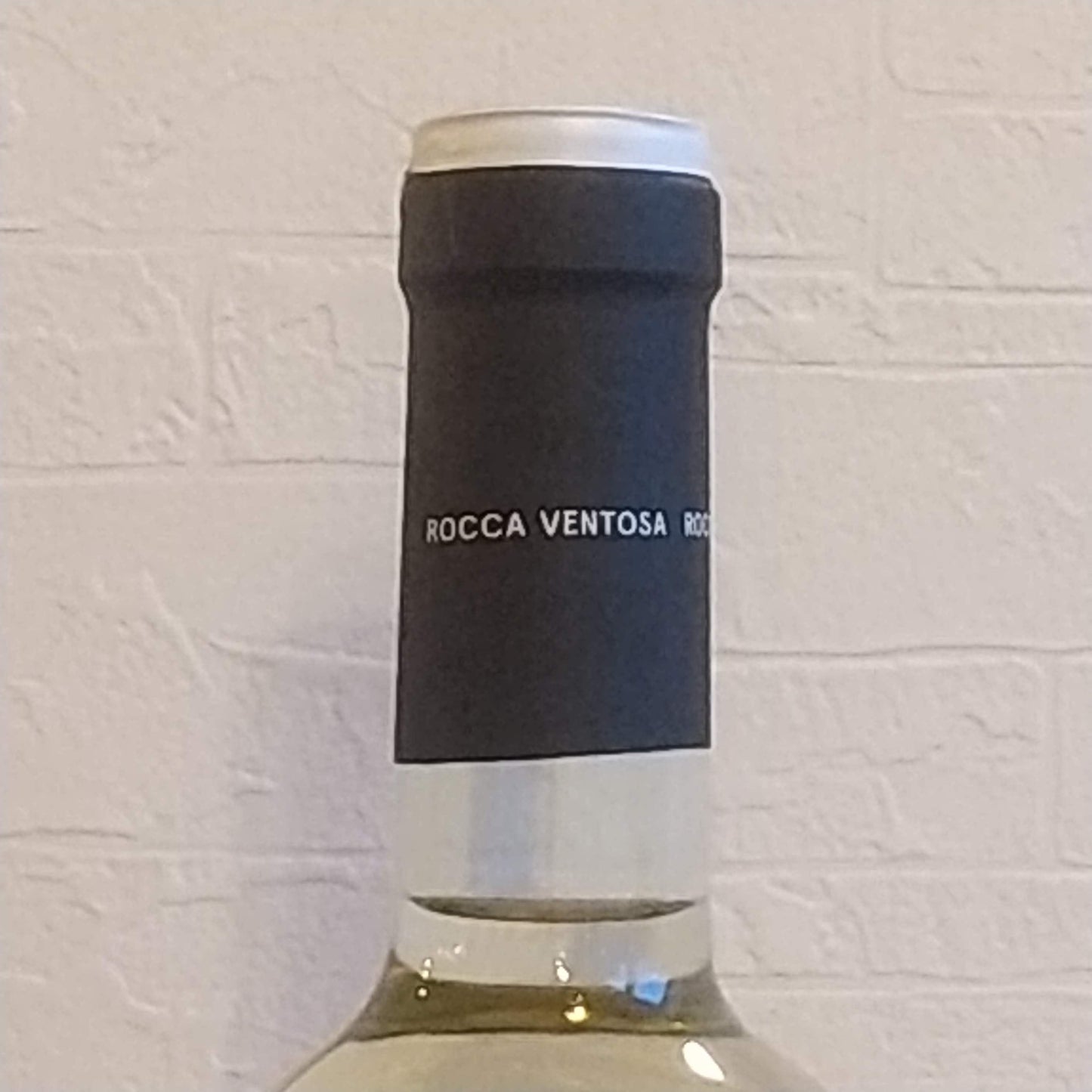 トッロ　ロッカ　ヴェントーザ　ピノ・グリージョ　テッレ　ディ　キエティ　🟨白