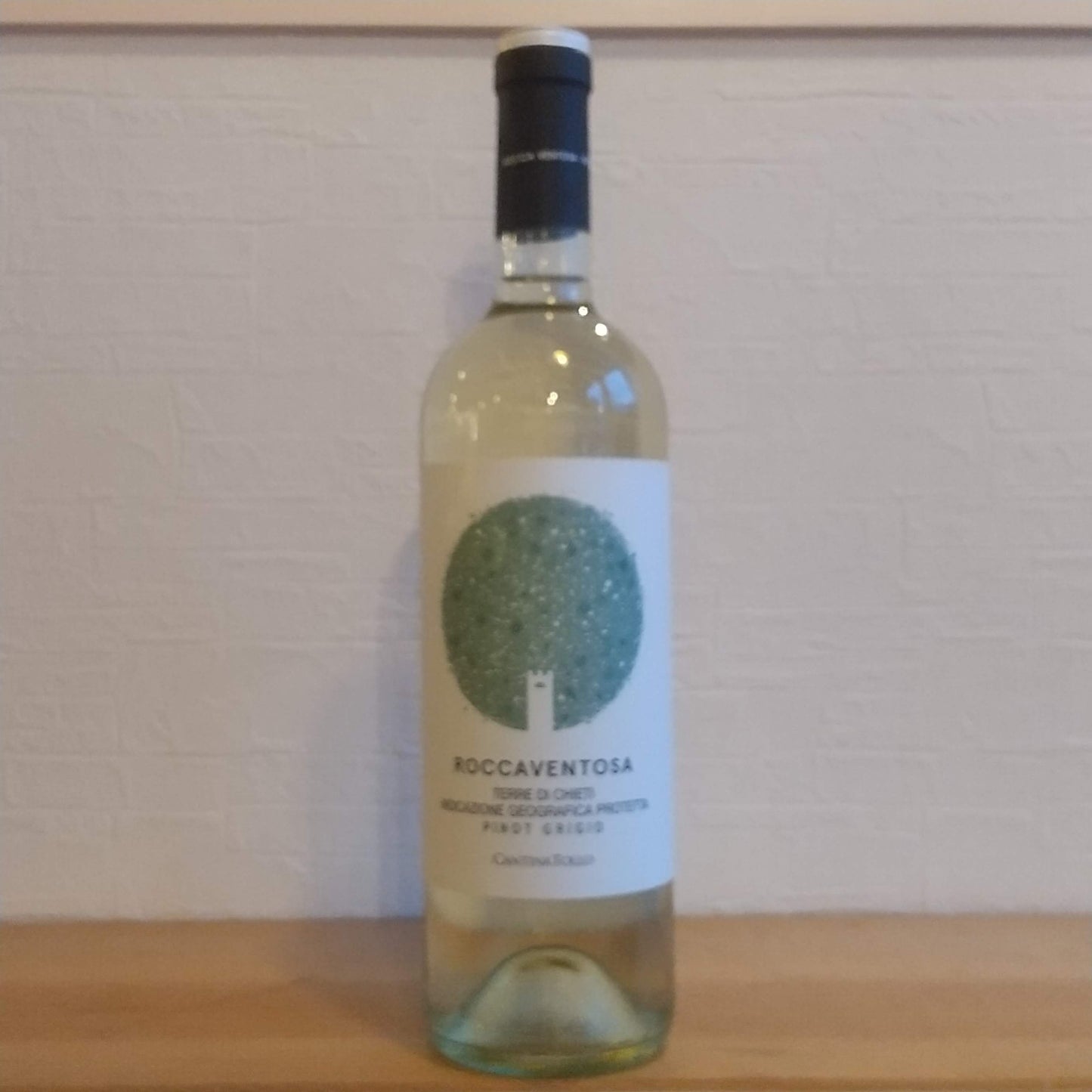 トッロ　ロッカ　ヴェントーザ　ピノ・グリージョ　テッレ　ディ　キエティ　🟨白